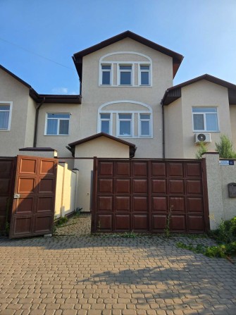 Продам розкішний триповерховий котедж у Великій Данилівці , 152 м² - фото 1