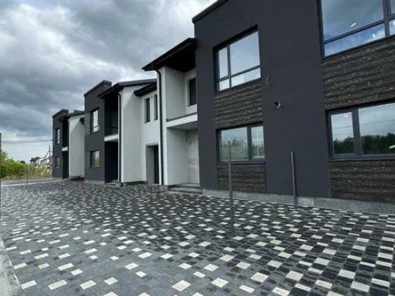 Двоповерховий сучасний таунхаус Одесса