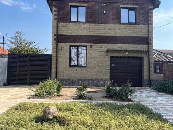 Продам 2-х этажный, современный, дом новой постройки в Центре Николаев