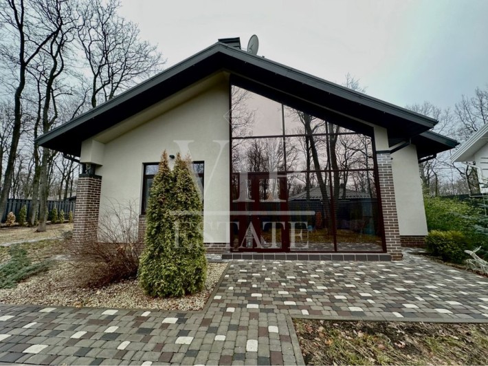 Продам дом с бассейном, 152 м.кв.,12 соток. КП Лесное, Лесопарк. - фото 1