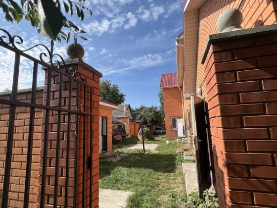 Продам сучасний будинок Софіівська Борщагівка Є можливість під бізнес Софиевская Борщаговка