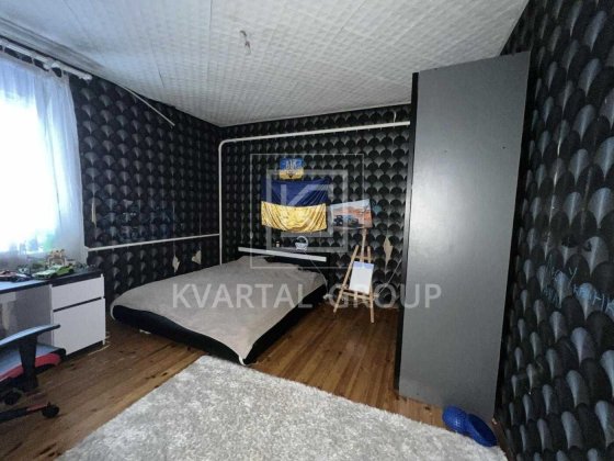 Продаж Домоволодіння у Києві- 10 соток землі, гараж, гостьовий будинок Петропавлівська Борщагівка