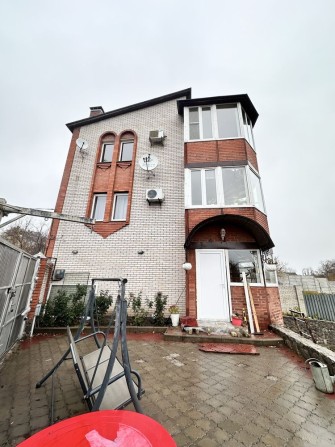 Продажа коттеджа в центре  м. Ярослава Мудрого - фото 1