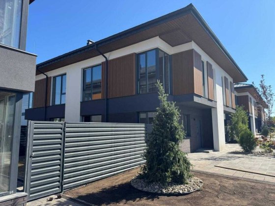 Таунхаус з ремонтом в закритому КМ Петропавлівська Борщагівка Петропавлівська Борщагівка