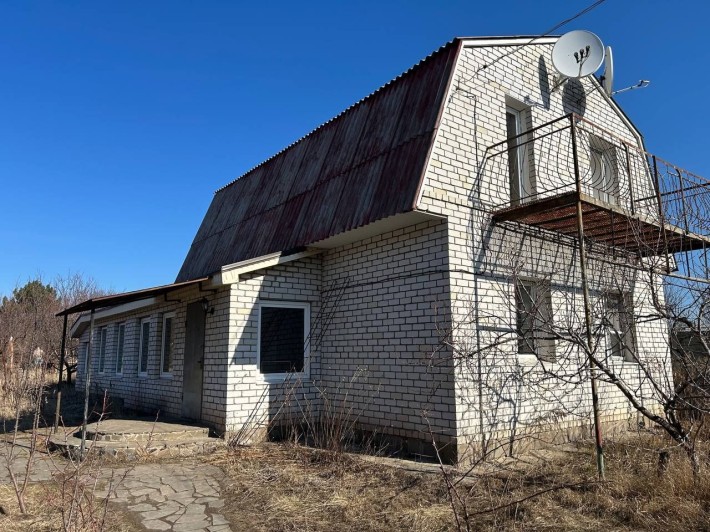 Продам свій 2п- будинок+ 2п -гараж с. Лідне(це Харків) - фото 1