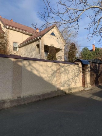 Продам просторный дом с ремонтом и участком на 9 ст Фонтана (199-961) - фото 1