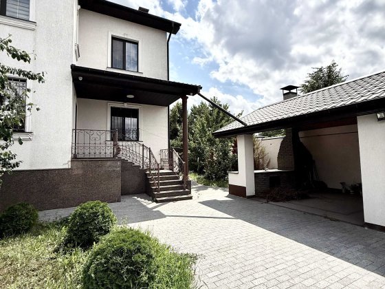 Продам двухэтажный дом в самом сердце Салтовки! Район ТРК Украина Харьков