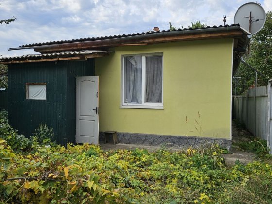 Продам 1/2дома, метро Холодная гора рядом, ул.Камская Харьков