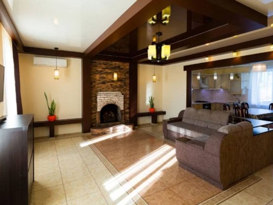 Продається комфортний 3-поверховий будинок біля моря. Одеса