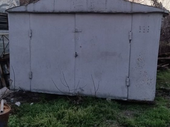 Гараж железный.длиной 6,20 ширина 3,60. Каменское