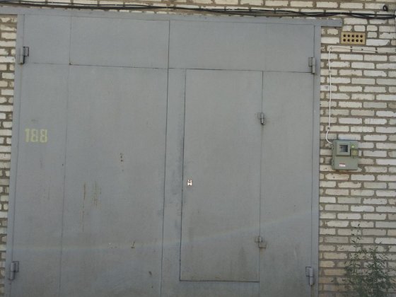 Продам гараж,в кооперативе люкс. Глухов