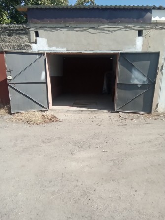 Продам гараж в 15 а/к ОРЕНДА - фото 1