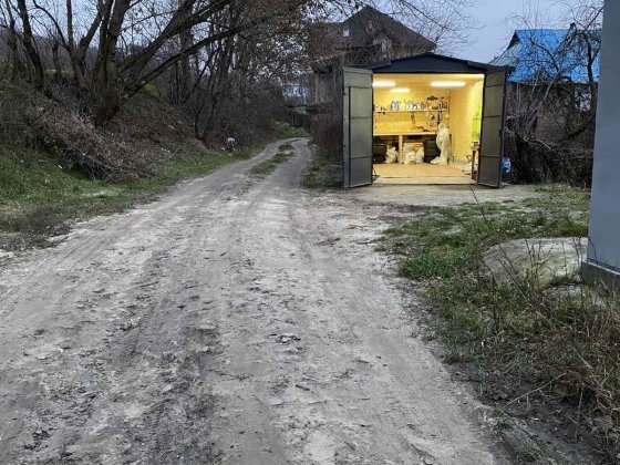 Продам гараж у кооперативі Дніпро Канев