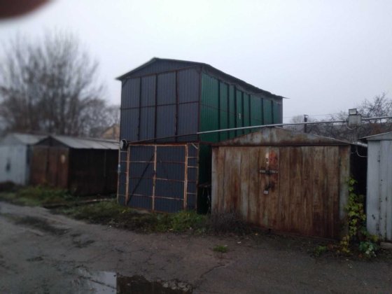 Продам гараж 2 поверхи за базою ОПС(кооператив Політ) Сміла