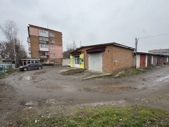 Продам ПРИВАТИЗОВАНИЙ гараж. Автовокзал. Умань