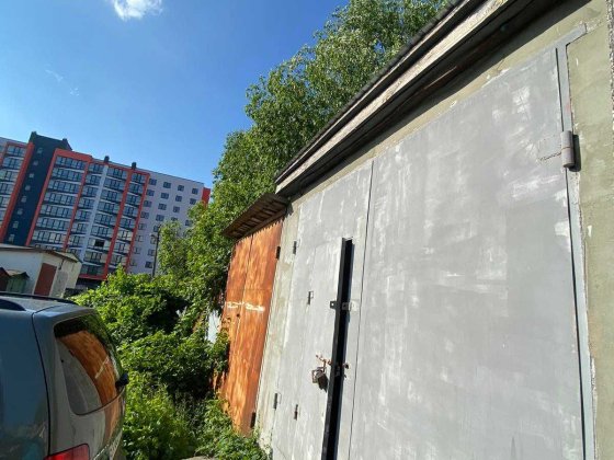 Гараж в центрі Міста за Дрім Парком на території гаражного кооператива Хмельницький