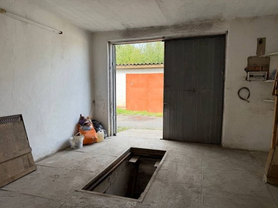 Продам двохповерховий гараж Шепетівка