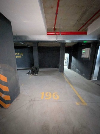 Продається паркомісце в ЖК Липки коло міського озера - фото 1