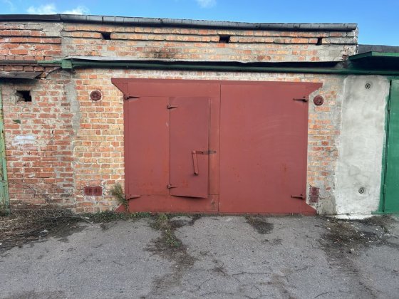 Продам гараж ройон Боженка Полтава