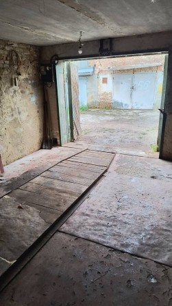 Продам двоповерховий гараж, район вул.Відінської - фото 1