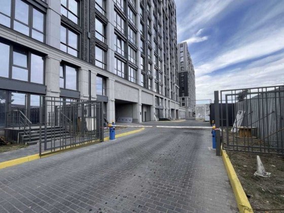 Продам паркоместо в подземном паркинге ЖК "Женева". Центр. Дніпро