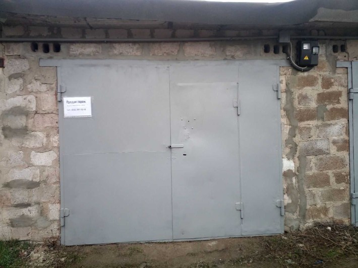 Продам гараж в кооперативе "Азовский", двухэтажный, р-н ул. Киевская - фото 1