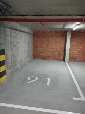 Паркомісце в зданому будинку - фото 1