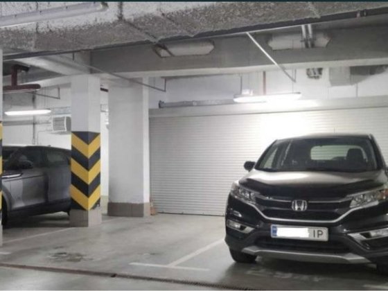 Продаж паркоместа бульвар дружбы народов 14-16 паркінг парковка гараж Київ