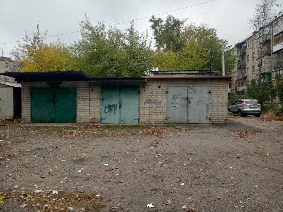 Капитальний гараж біля житлового будинку по вул.Дудикина Запорожье
