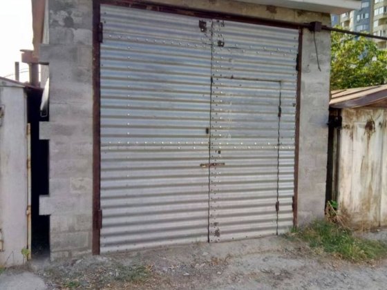 Продам капітальний гараж Київ