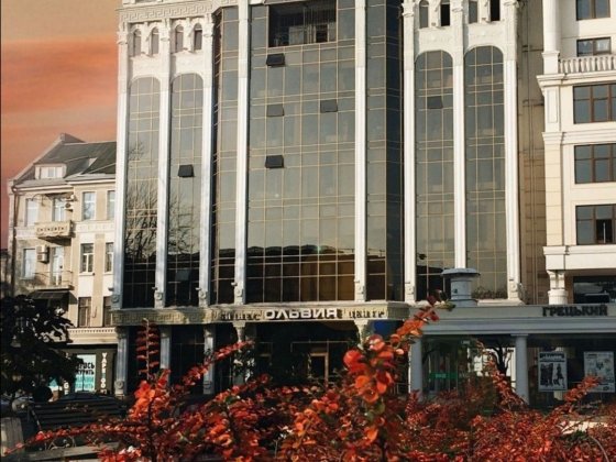 Продам. Подземное автомобильное паркоместо. Центр. Одеса