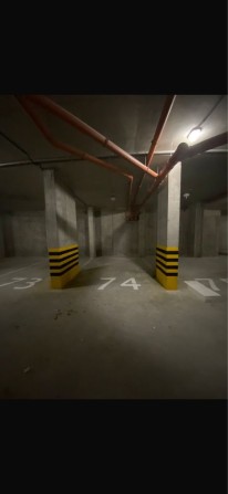 Продам паркомісце вул навроцького 31а - фото 1