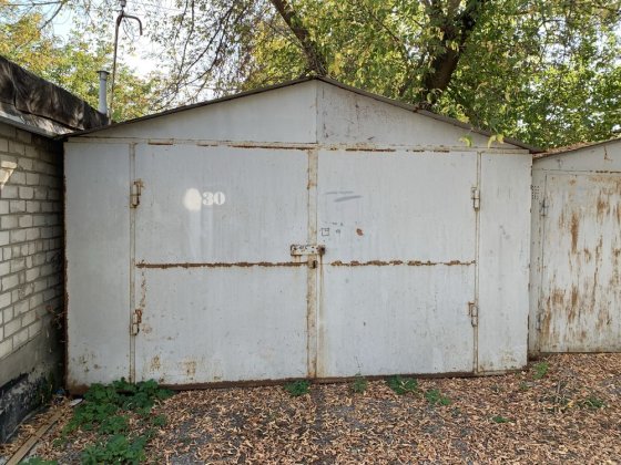 Продам гараж на П. Поле за Классом пр. Науки 45Д  в гар. кооперативе Харків