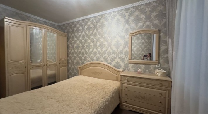 З к.квартира з ремонтом і меблями,авт. газ. опалення - фото 1