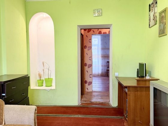 Продається двох кімнатна квартира з автономним опаленням Бердичев