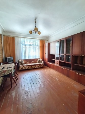 Продається трикімнатна квартира в районі Червоної гори - фото 1