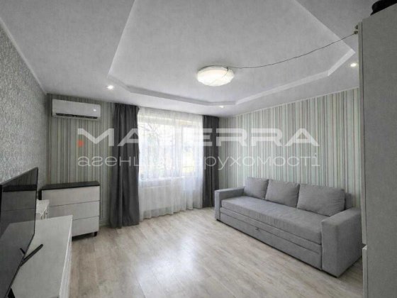 Боярка Продаж 3-к квартири з ремонтом та меблями в самому центрі міста Боярка