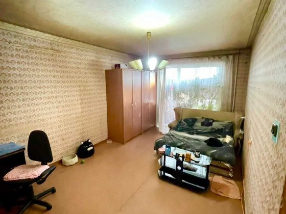 Продам 2-комн. квартиру на 2-ом этаже, Левый берег, 4м. Сертификат Кам'янське