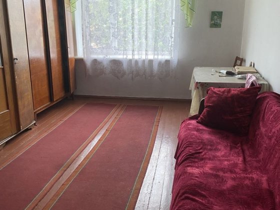 Продам 2-х кімнатну квартиру на вул. Академіка Глушкова, власник Владимир