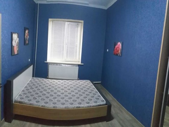 Продам 2 кімнатну квартиру  в центральній частині міста. Кам'янське