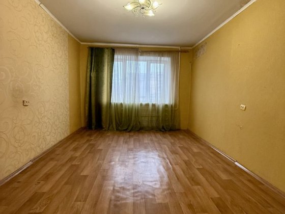 Продаж 4 кім. 10 мкрн. Лівий берег Кам'янське