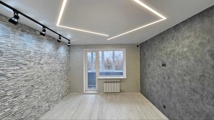 Продам 2х комнатную квартиру 2 этаж с новым ремонтом - фото 1