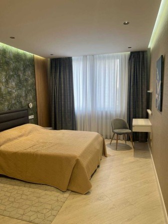 Продам квартиру с дизайнерским ремонтом,техникой  и мебелью - фото 1