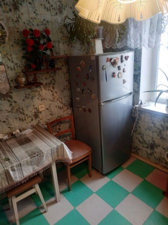 Продам 1 комнатную квартиру на 11 мкр/8 этаж - фото 1