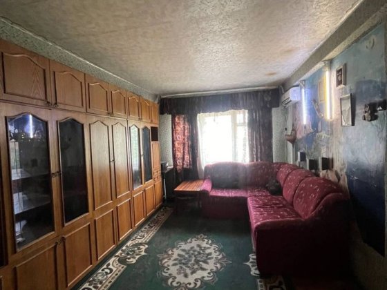 Продаётся 2х-комнатная квартира на Евгения Мельникова Кам'янське