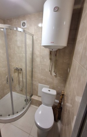 Продам 2к квартиру 2эт СЕРТИФИКАТ Кирпичный дом Ремонт, мебель, техник - фото 1