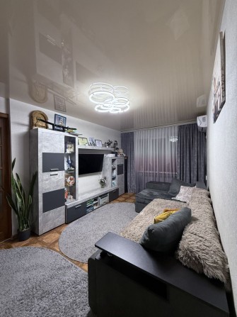 3-кімн з газовим АО, меблі+техніка, терміновий продаж, Днепрострой - фото 1