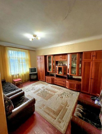 Продам 2 х ком квартиру - фото 1