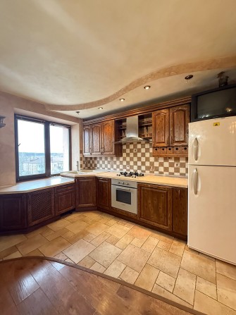 3 К квартира+ гараж в центрі по вигідній ціні.Гостомель - фото 1