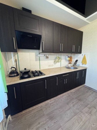 Продам 1 ком. Каменское левый берег 11 мик. - фото 1